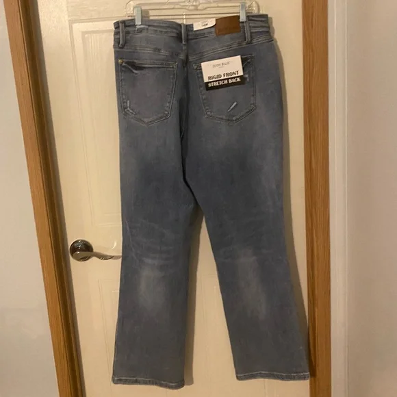 Judy Blue High-Rise Dad Jean Distressed Cris Cross
Waistband Light Wash - Picture 3 of 16